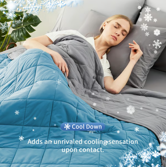❄️Hot Summer Sale 50% Off🧊 No more kicking off sheets at 2AM! Breathable comforter regulates temp while you snooze. 💤